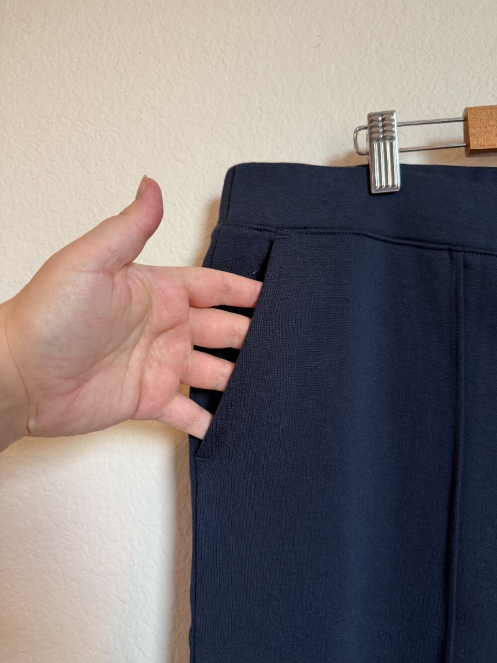 J. Crew Navy Blue 2X Pintuck Sweatpant - Picture 4 of 9